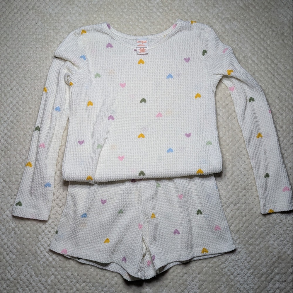 Cat & Jack Waffle Knit Pajama Set‎ Heart Print Long Sleeve & Shorts